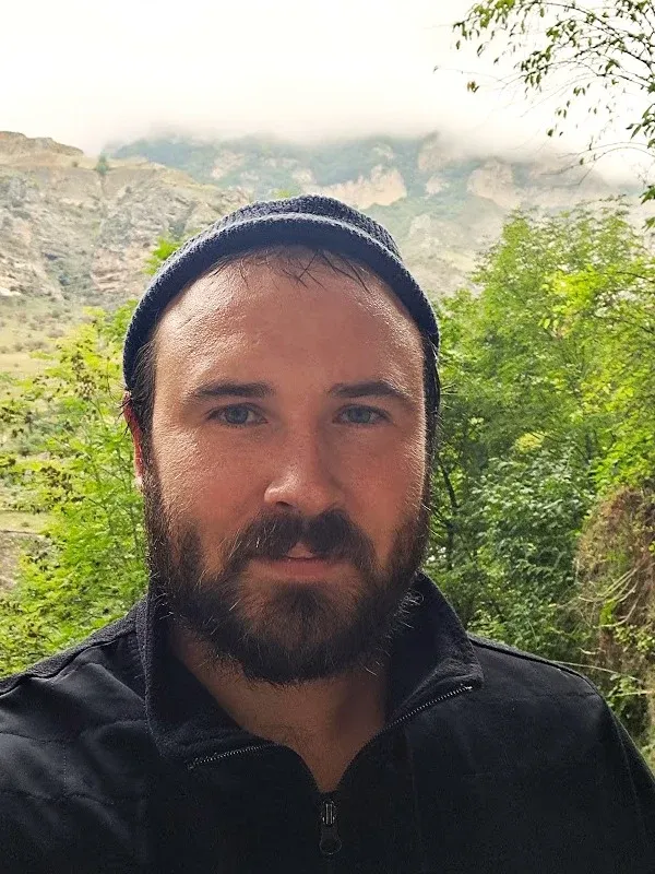 Константин Ларионов